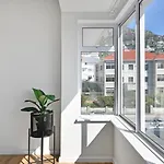 Bantry Bay Apartment With Amazing Views And A Short Walk To The Beach