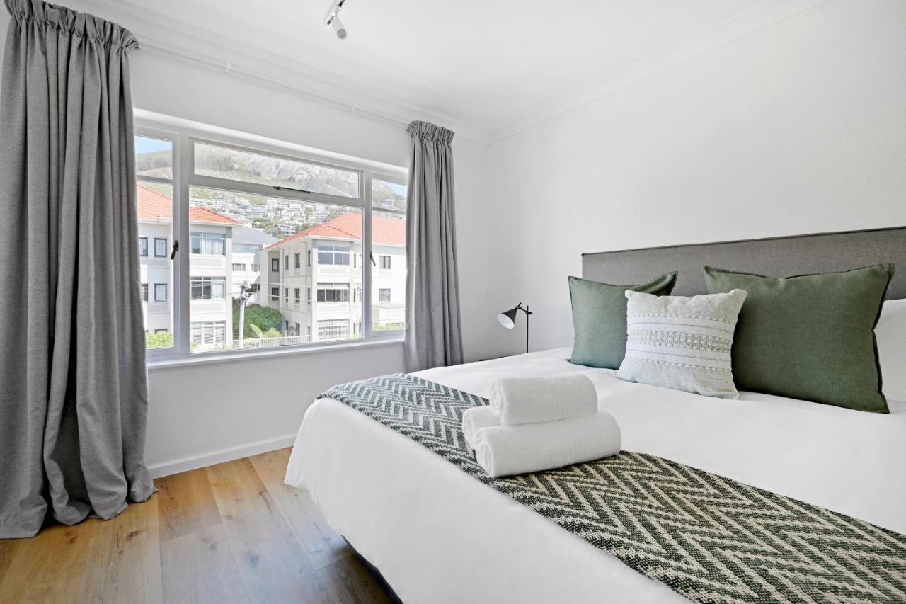 Bantry Bay With Amazing Views And A Short Walk To The Apartment