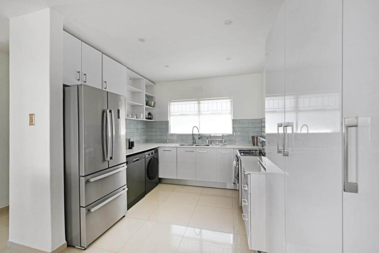 Apartment Bantry Bay With Amazing Views And A Short Walk To The Cape Town