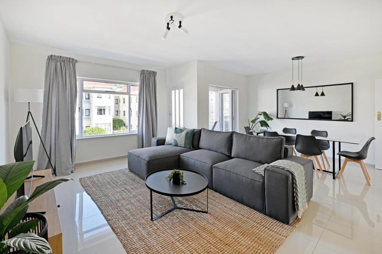 Apartment Bantry Bay With Amazing Views And A Short Walk To The Cape Town
